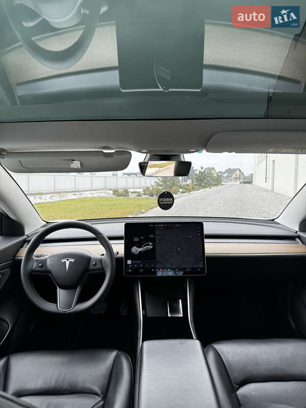Седан Tesla Model 3 2020 в Луцке фото 13 Седан Tesla Model 3 2020 в Луцке