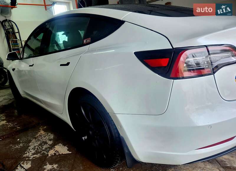 Седан Tesla Model 3 2021 в Тернополі