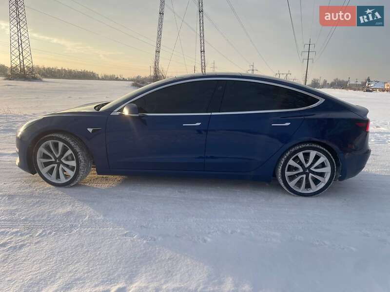 Седан Tesla Model 3 2020 в Киеве фото 6 Седан Tesla Model 3 2020 в Киеве