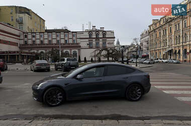 Седан Tesla Model 3 2023 в Одессе