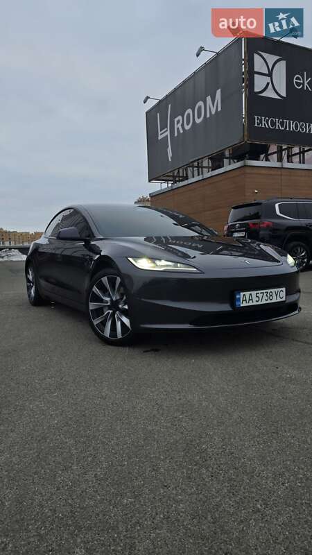 Седан Tesla Model 3 2024 в Киеве фото 3 Седан Tesla Model 3 2024 в Киеве