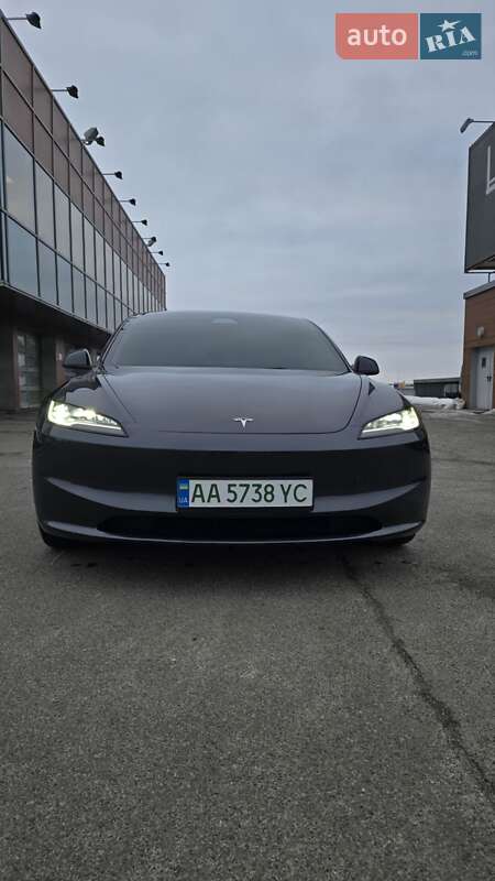 Седан Tesla Model 3 2024 в Киеве фото 23 Седан Tesla Model 3 2024 в Киеве