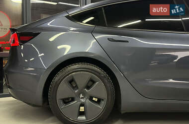 Седан Tesla Model 3 2023 в Одессе