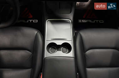 Седан Tesla Model 3 2023 в Одессе