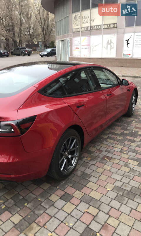 Седан Tesla Model 3 2022 в Запорожье
