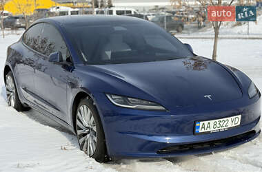 Седан Tesla Model 3 2023 в Киеве