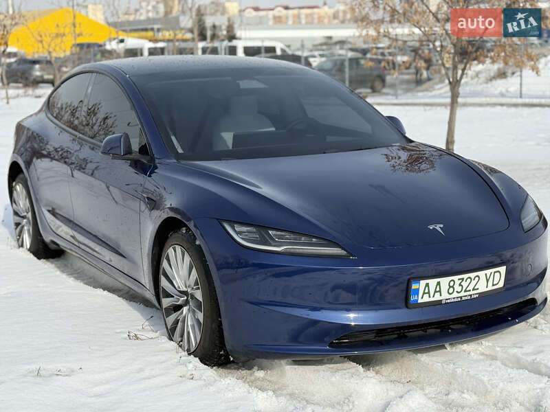 Седан Tesla Model 3 2023 в Киеве