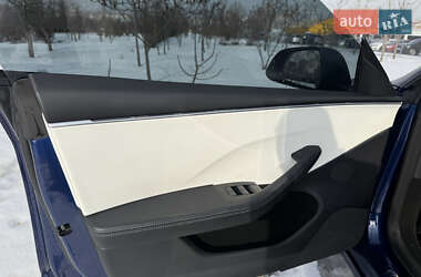 Седан Tesla Model 3 2023 в Киеве