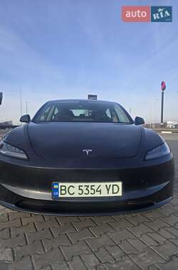 Седан Tesla Model 3 2025 в Львове