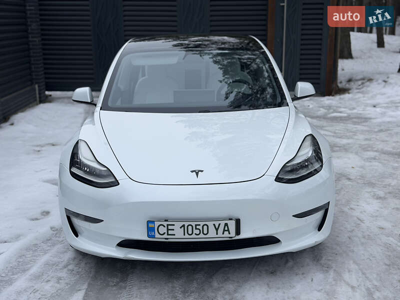 Седан Tesla Model 3 2019 в Виннице