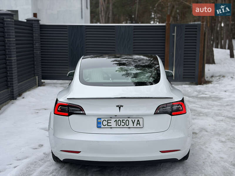 Седан Tesla Model 3 2019 в Виннице