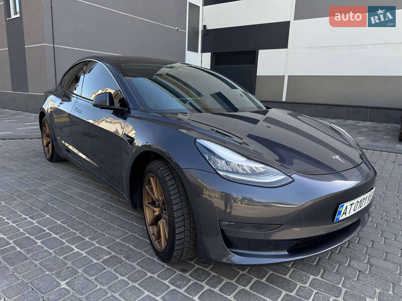 Седан Tesla Model 3 2019 в Ивано-Франковске