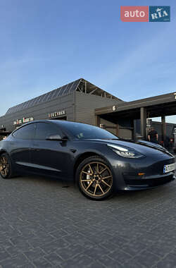 Седан Tesla Model 3 2019 в Ивано-Франковске
