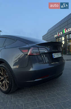Седан Tesla Model 3 2019 в Ивано-Франковске