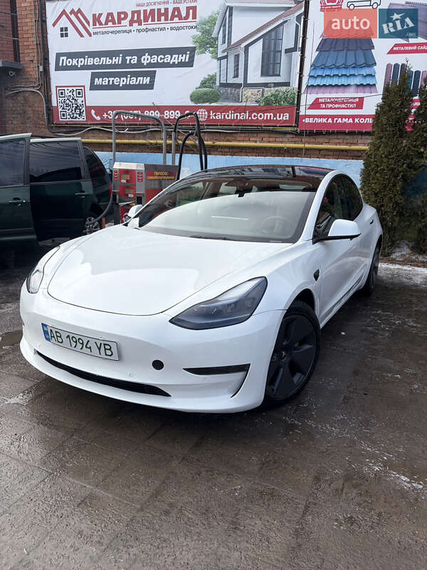 2022 Tesla Model 3, VIN 5YJ3E1EB4NF183832:plate — фото 1 (autoria)
