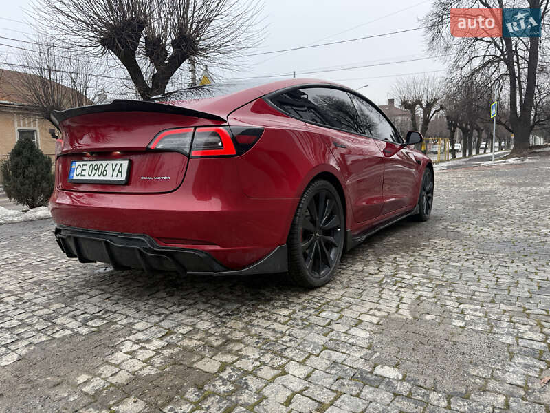 Седан Tesla Model 3 2020 в Чернівцях