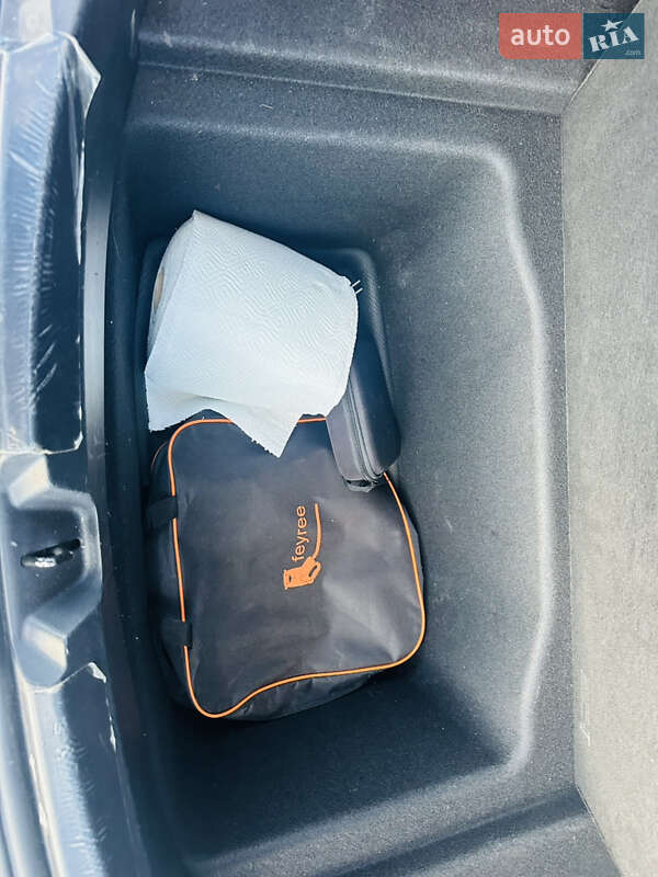 Седан Tesla Model 3 2021 в Львове фото 11 Седан Tesla Model 3 2021 в Львове