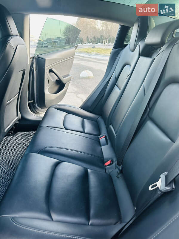 Седан Tesla Model 3 2021 в Львове фото 16 Седан Tesla Model 3 2021 в Львове