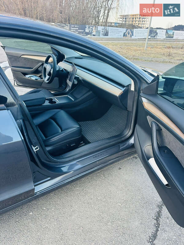 Седан Tesla Model 3 2021 в Львове фото 20 Седан Tesla Model 3 2021 в Львове