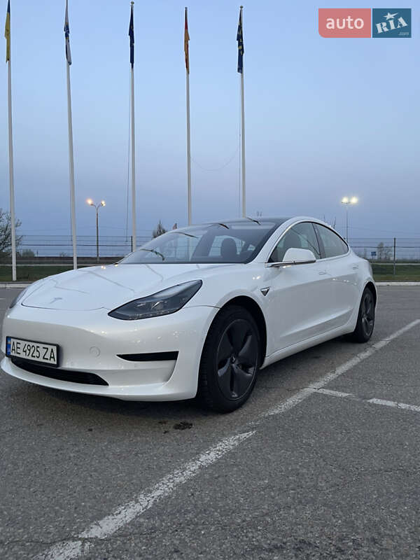 2020 Tesla Model-3, VIN LRW3E7FA8LC114268:plate — фото 1 (autoria)