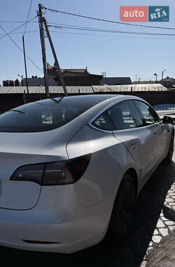 Седан Tesla Model 3 2020 в Белой Церкви