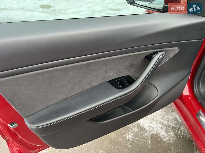 Седан Tesla Model 3 2020 в Хмельницком