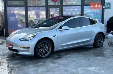 Седан Tesla Model 3 2018 в Виннице