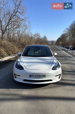 Седан Tesla Model 3 2022 в Ивано-Франковске
