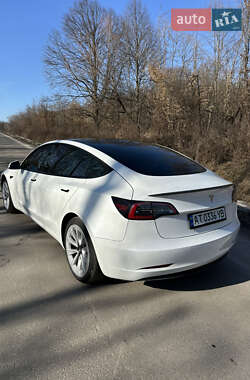 Седан Tesla Model 3 2022 в Ивано-Франковске