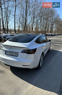 Седан Tesla Model 3 2022 в Ивано-Франковске