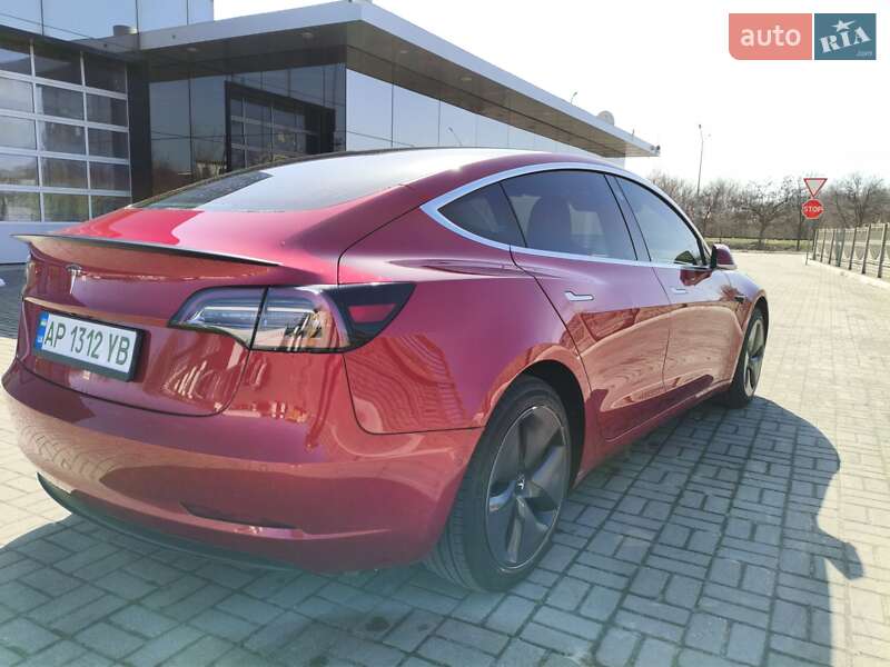 Седан Tesla Model 3 2019 в Запоріжжі