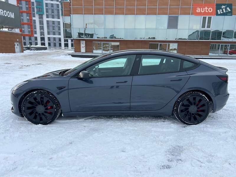 Седан Tesla Model 3 2022 в Києві