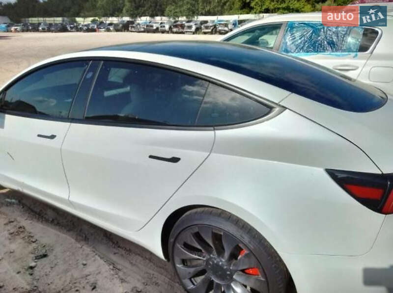 Седан Tesla Model 3 2021 в Тернополе