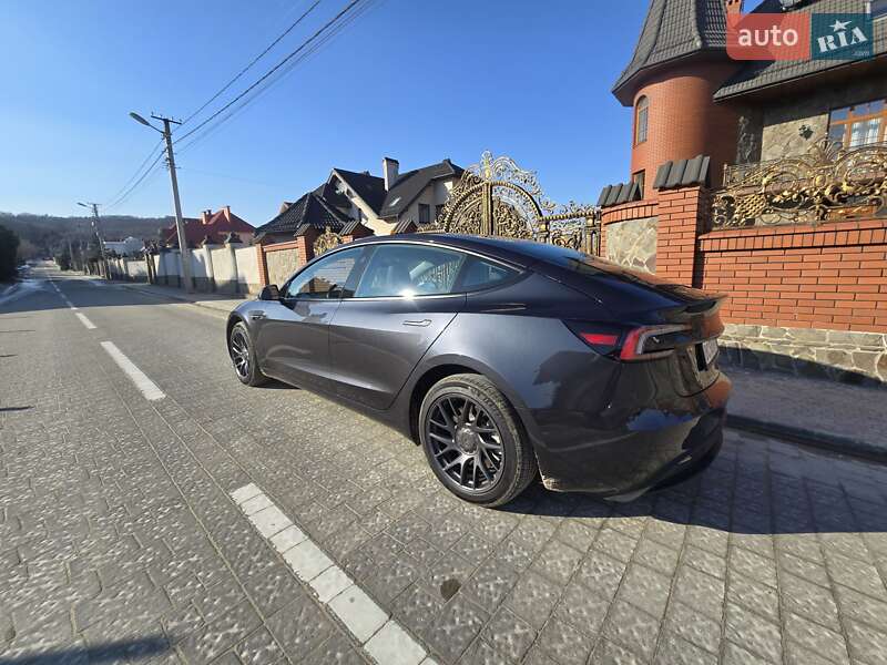 Седан Tesla Model 3 2025 в Львові фото 8 Седан Tesla Model 3 2025 в Львові