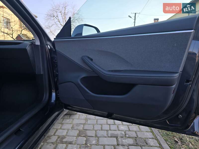 Седан Tesla Model 3 2025 в Львові фото 17 Седан Tesla Model 3 2025 в Львові
