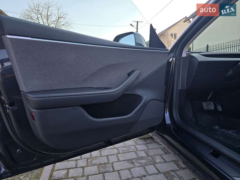 Седан Tesla Model 3 2025 в Львові фото 14 Седан Tesla Model 3 2025 в Львові