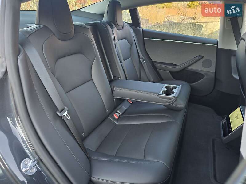Седан Tesla Model 3 2025 в Львові фото 21 Седан Tesla Model 3 2025 в Львові