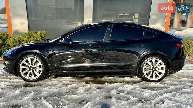 Седан Tesla Model 3 2019 в Харкові