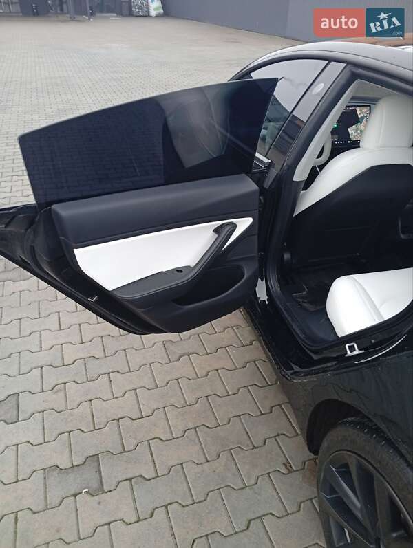 Седан Tesla Model 3 2018 в Нововолинську фото 16 Седан Tesla Model 3 2018 в Нововолинську