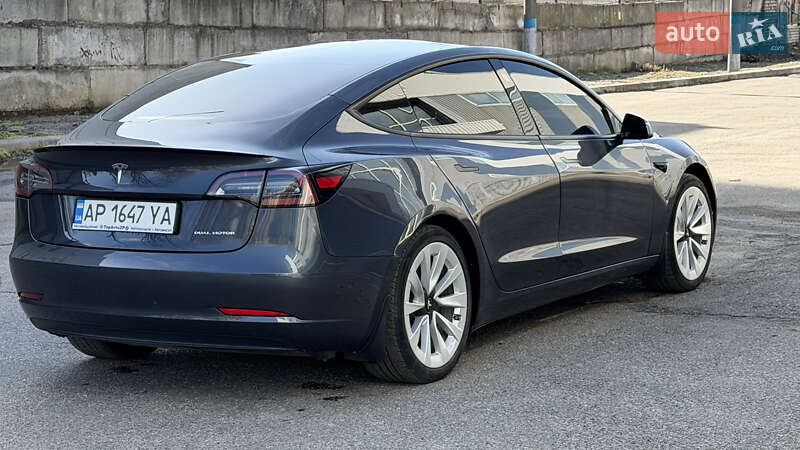 Седан Tesla Model 3 2022 в Запоріжжі
