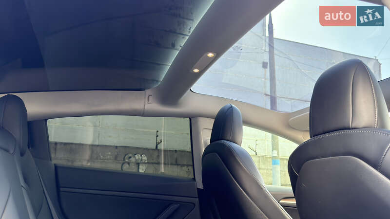 Седан Tesla Model 3 2022 в Запоріжжі