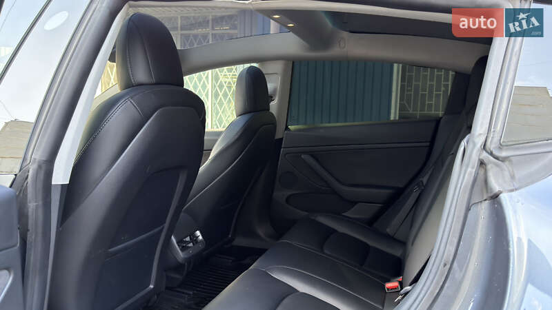 Седан Tesla Model 3 2022 в Запоріжжі
