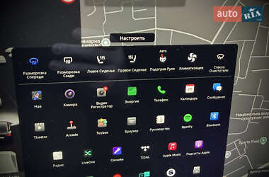 Седан Tesla Model 3 2021 в Львове