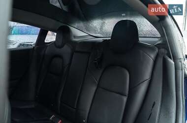 Седан Tesla Model 3 2018 в Черновцах