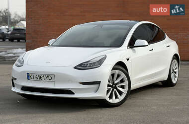Седан Tesla Model 3 2022 в Киеве