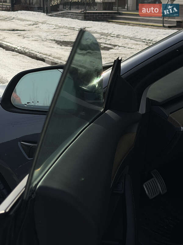 Седан Tesla Model 3 2021 в Киеве фото 15 Седан Tesla Model 3 2021 в Киеве