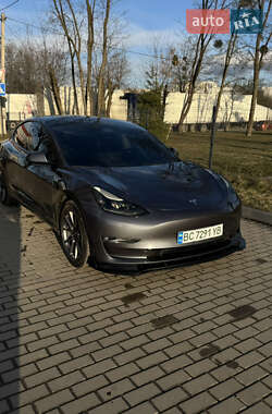 Седан Tesla Model 3 2022 в Львові