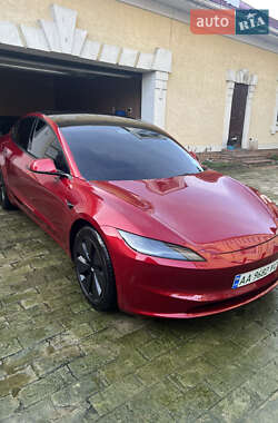Седан Tesla Model 3 2024 в Киеве