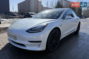 Седан Tesla Model 3 2020 в Киеве