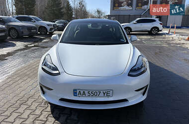 Седан Tesla Model 3 2020 в Киеве